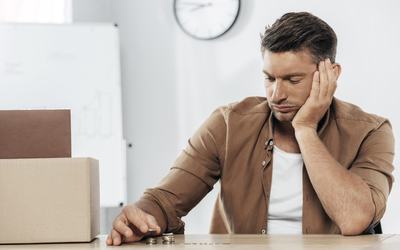 Orçamento apertado no início do ano: como falar de seguros sem parecer invasivo