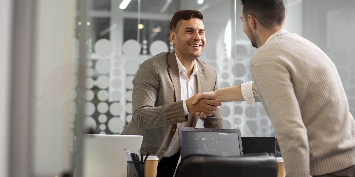 Como os serviços da HUMANA aumentam a credibilidade do corretor de seguros
